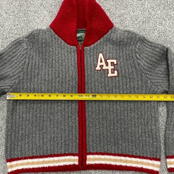 American Eagle Sweater - Picture 9 of 9